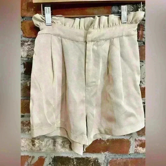 Cupcakes & Cashmere Leah High-Rise Paperbag Short Size XS - Picture 5 of 11